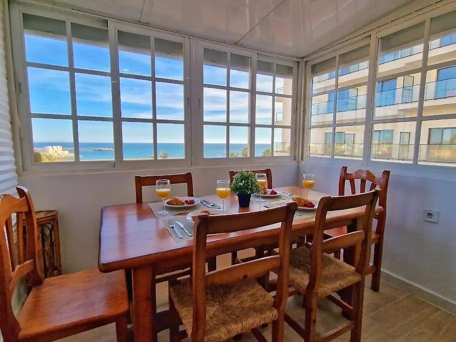 Encantador Duplex Para 6 A 1 Minuto De La Playa ベナルマデナ